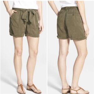 5/$25 Size M Lucky Brand women’s olive green tie front cuffed tencel shorts